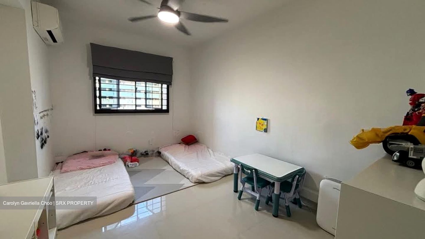 Blk 202A Compassvale South Gate (Sengkang), HDB Executive #530111251